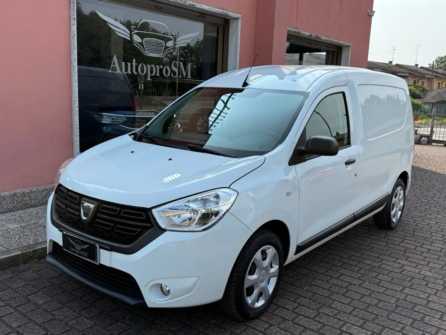 Dacia Dokker 1.5 blue dci 95CV FURGONE PARI A NUOVO White - 1