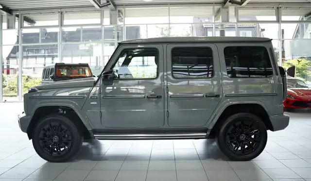 Mercedes-Benz G-Class view 12