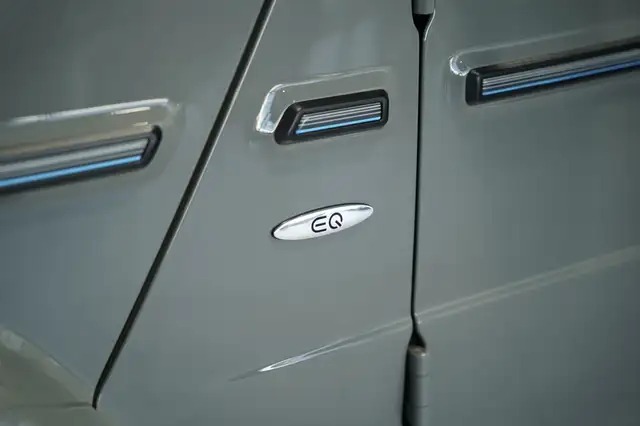 Mercedes-Benz G-Class view 14