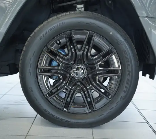 Mercedes-Benz G-Class view 8