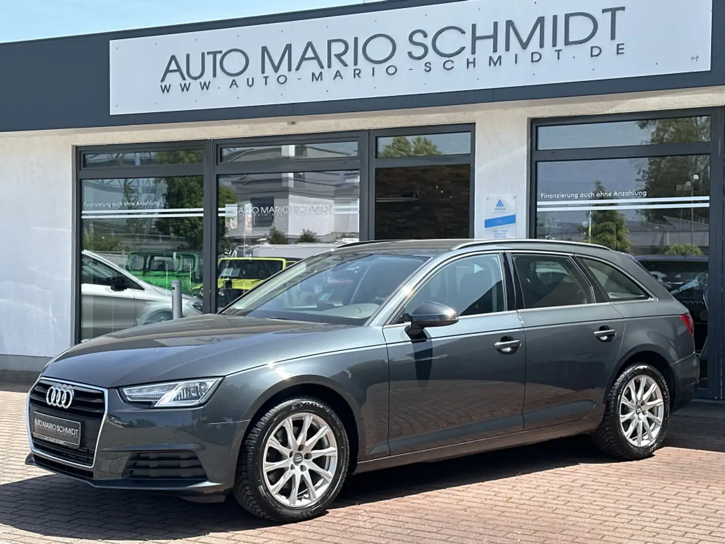 Audi A4 2.0 TFSI ultra DSG Kamera Grijs - 2