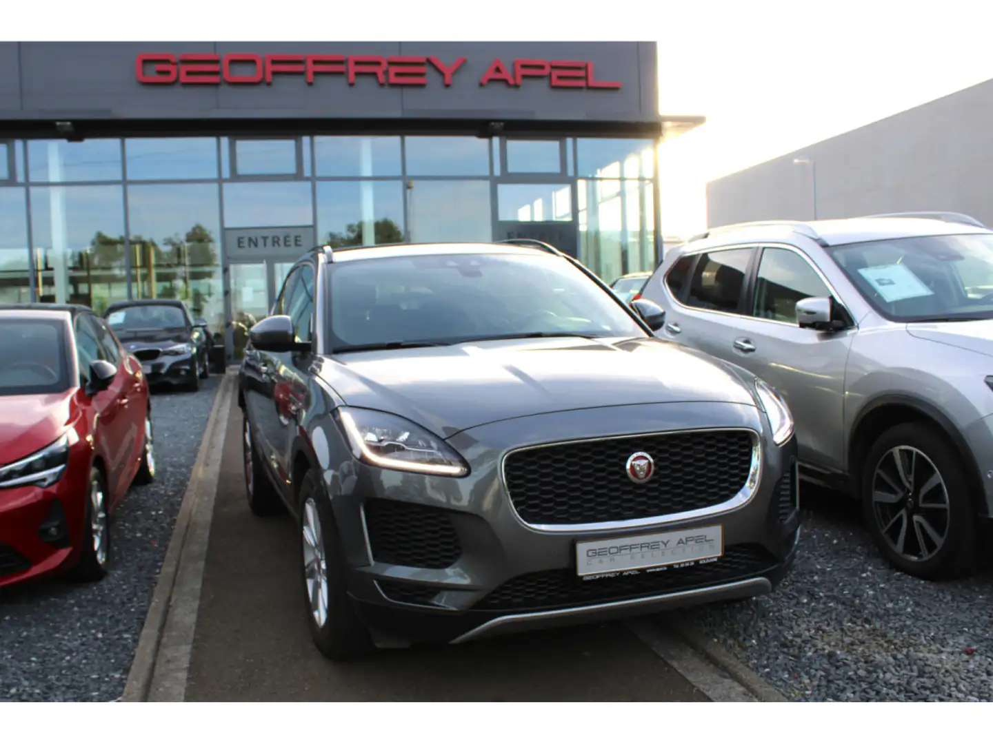 Jaguar E-Pace 2.0D 150 AWD S PANO CUIR NAVI 1 HAND Gris - 1