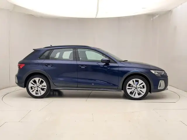 Audi A3 view 3