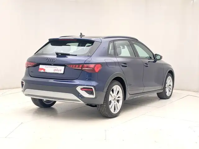 Audi A3 view 4