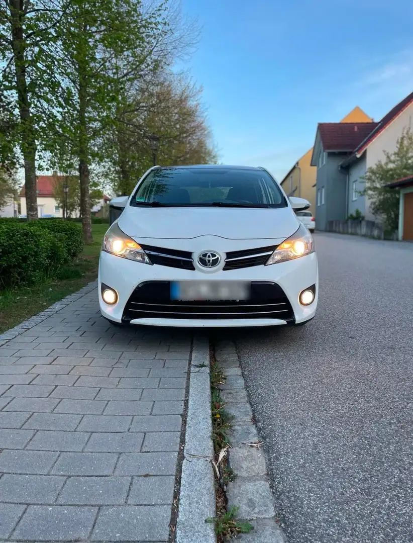 Toyota Verso 1.6 D-4D 7-Sitzer Start/Stop  TÜV bis 06- 2027 - 2