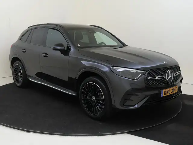 Mercedes-Benz GLC view 2