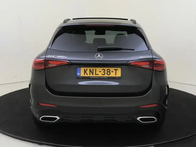 Mercedes-Benz GLC view 7