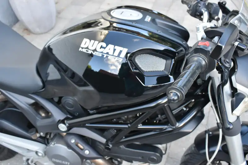 Ducati Monster 696 - foto 6