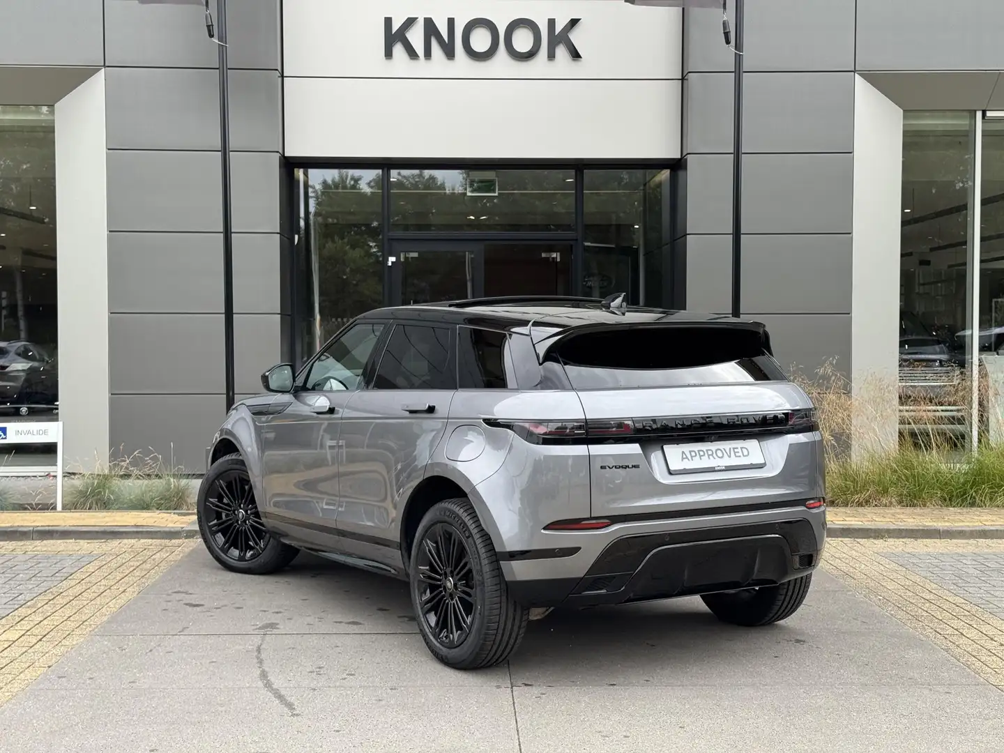 Land Rover Range Rover Evoque P300e PHEV Dynamic SE Grijs - 2