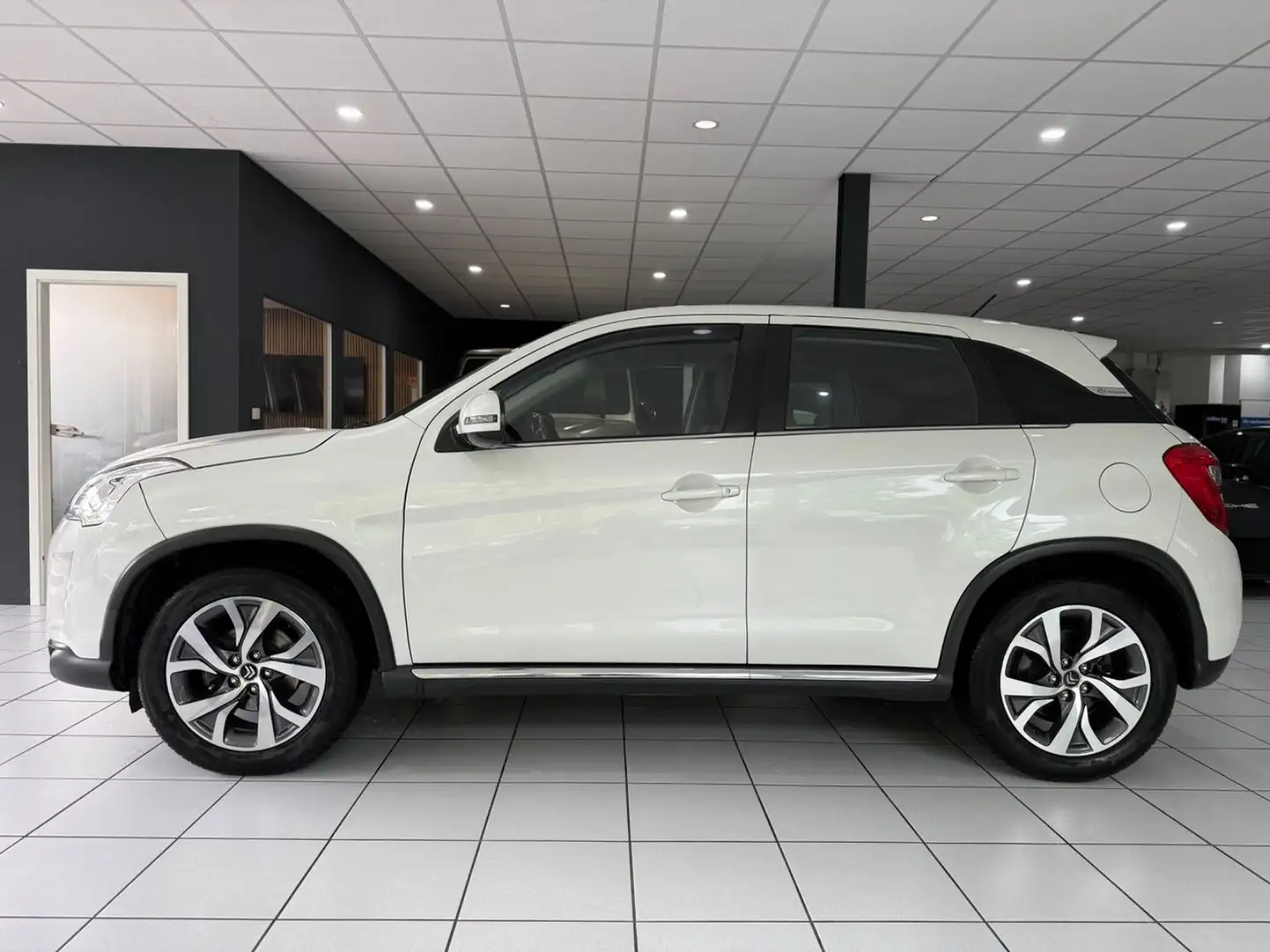 Citroen C4 Aircross Tendance 2WD *MFL*TEMP*KLIMAA*SZH*LM Blanc - 2