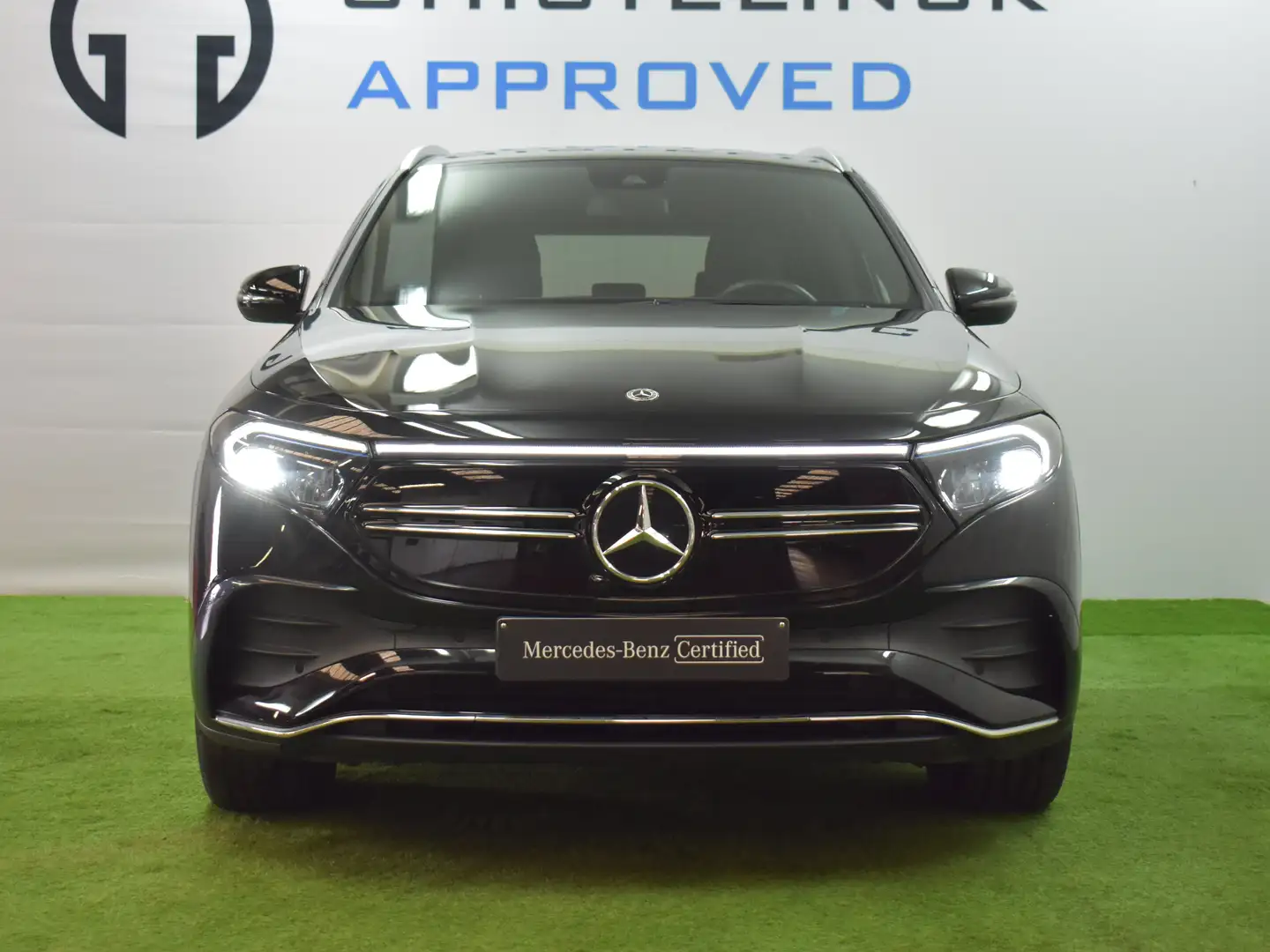 Mercedes-Benz EQA 250 AMG-Line+Ambient light+Lane keeping assist Zwart - 2