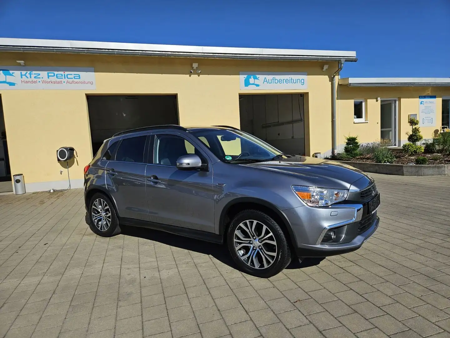 Mitsubishi ASX Plus 2WD*Xenon*Panoramadach*8-fach Bereift* Gris - 1