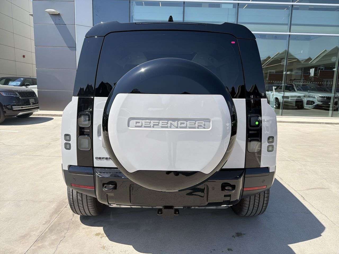 2026 Land Rover Defender 110 P300 S alt 4