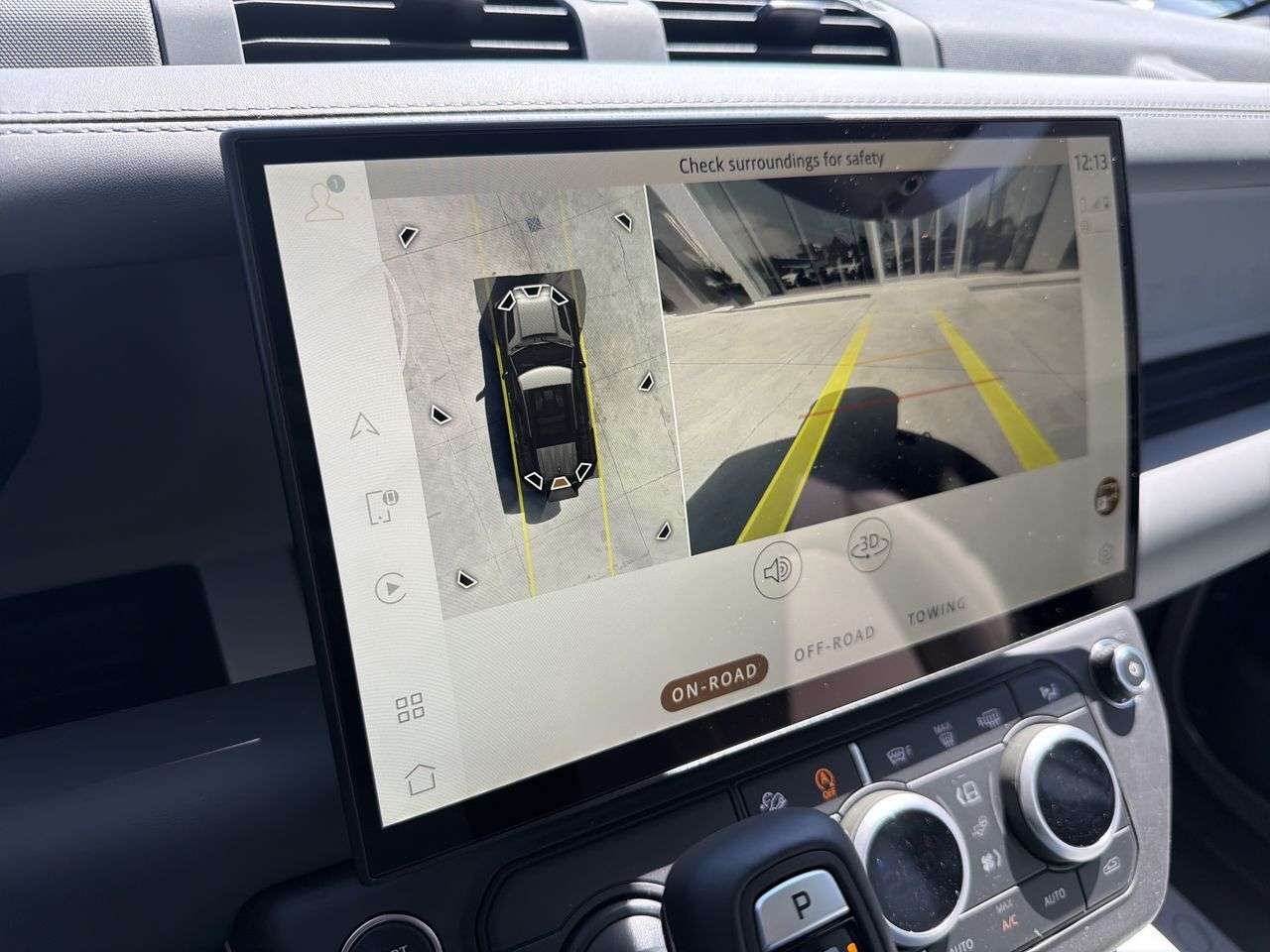 2026 Land Rover Defender 110 P300 S thumb 14