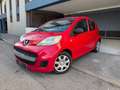 Peugeot 107 1.0l 68 CV Urban Rood - thumbnail 1