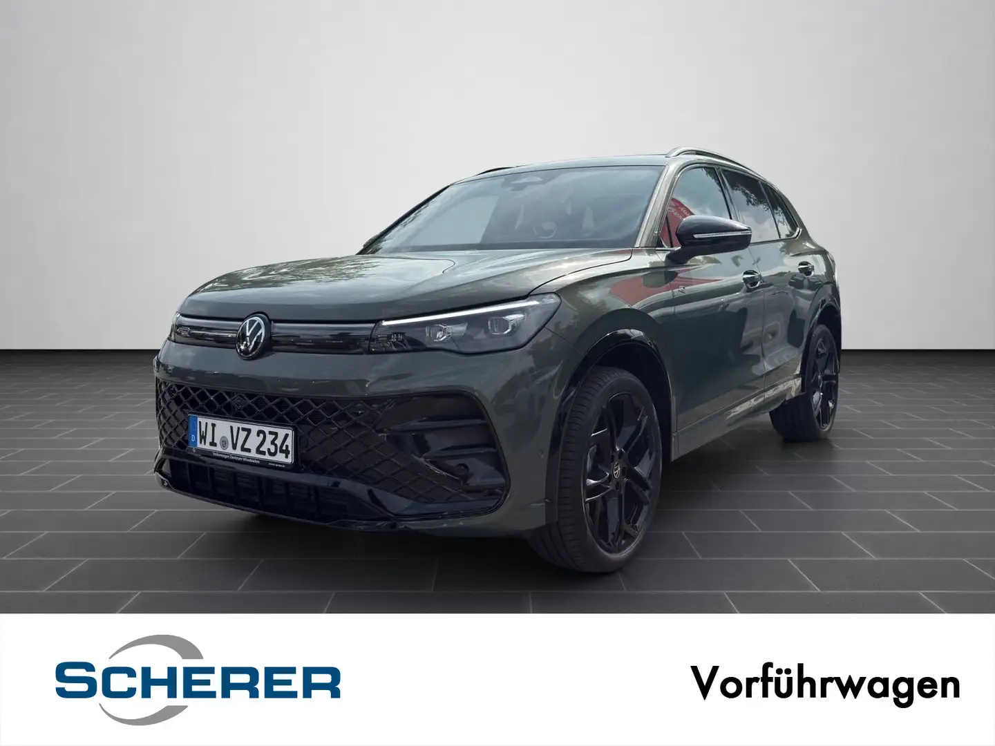 Volkswagen Tiguan R-Line 2.0 TDI 4MOTION DSG PANO NAVI AHK Grün - 1