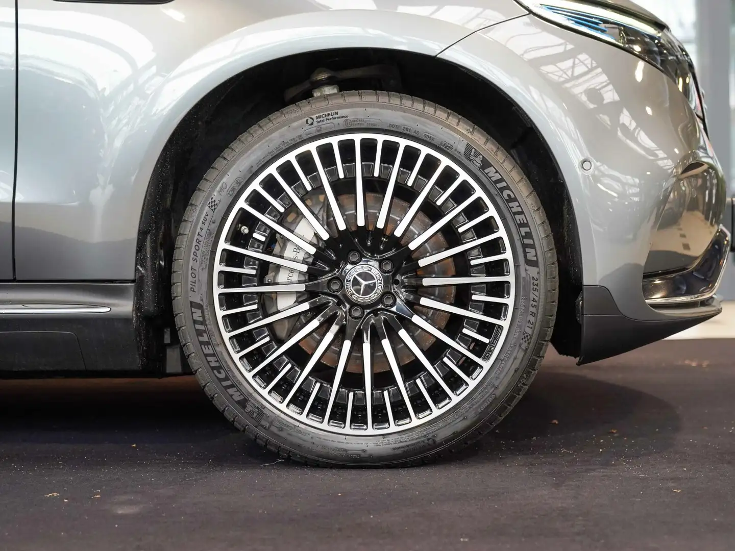 Mercedes-Benz EQC 400 EQC 400 4M AMG Line Vielspeiche Burmester Massag Gris - 2