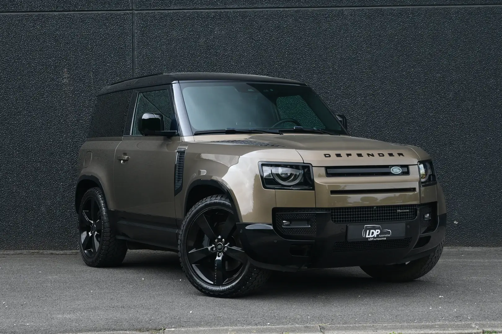 Land Rover Defender 90 3.0 D MHEV D300 X-Dynamic SE Lichte vracht Brun - 1