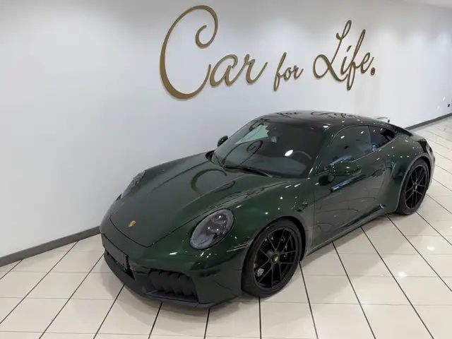 Porsche 911 view 2