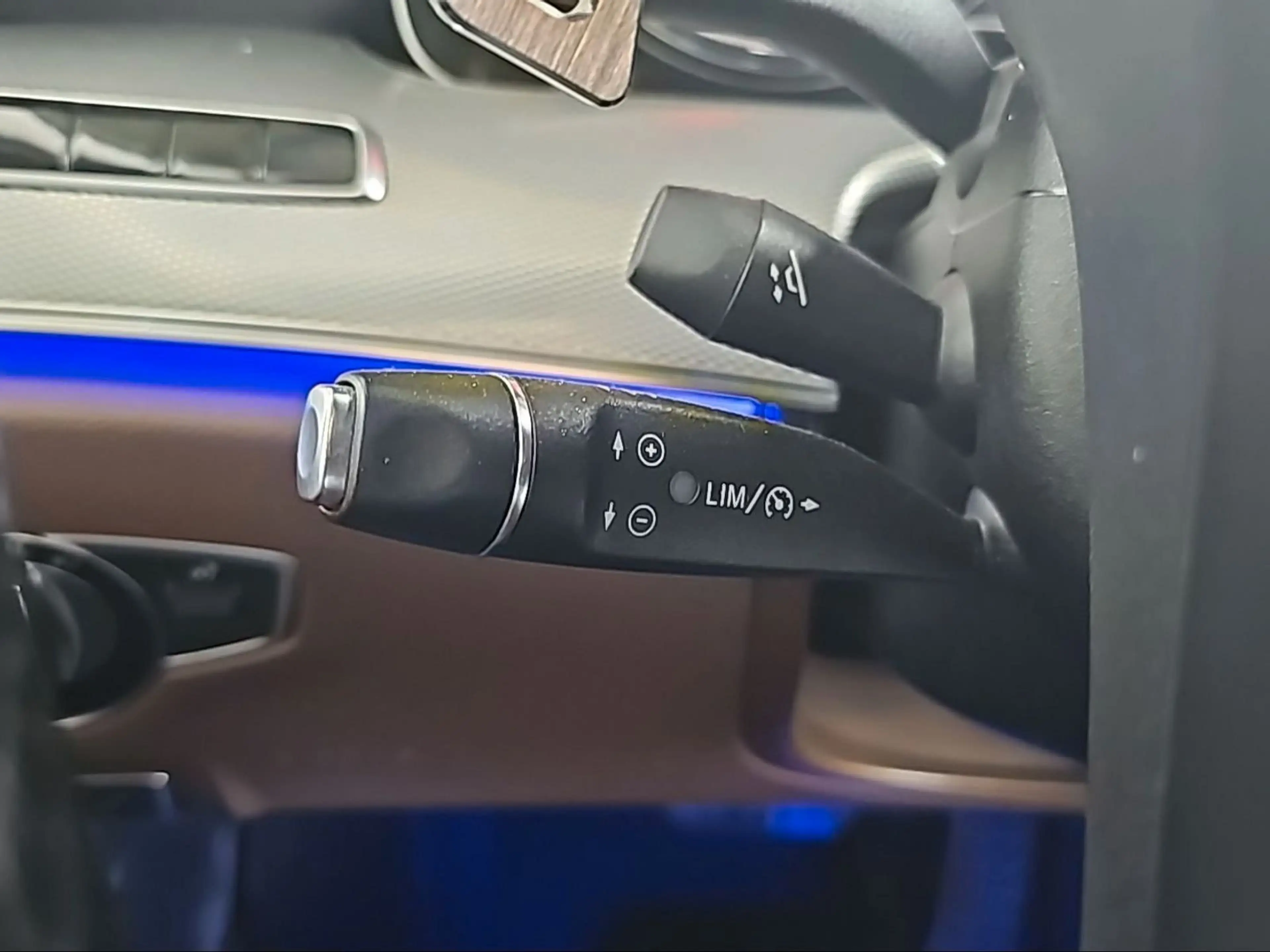 Mercedes-Benz E 250 E 250 (213.045) 2.0 CGI KAT Android Auto — photo 15
