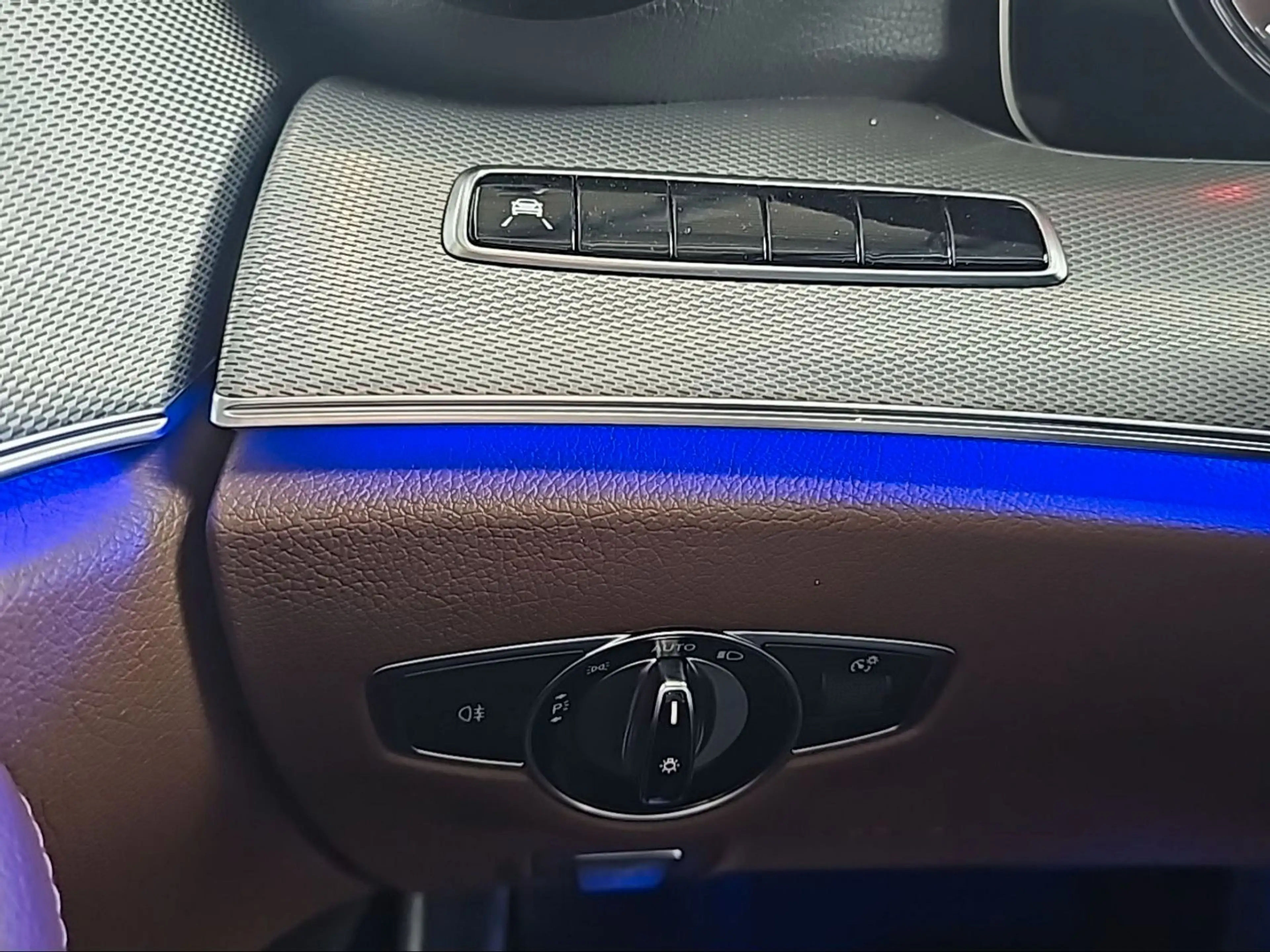 Mercedes-Benz E 250 E 250 (213.045) 2.0 CGI KAT Android Auto — photo 14