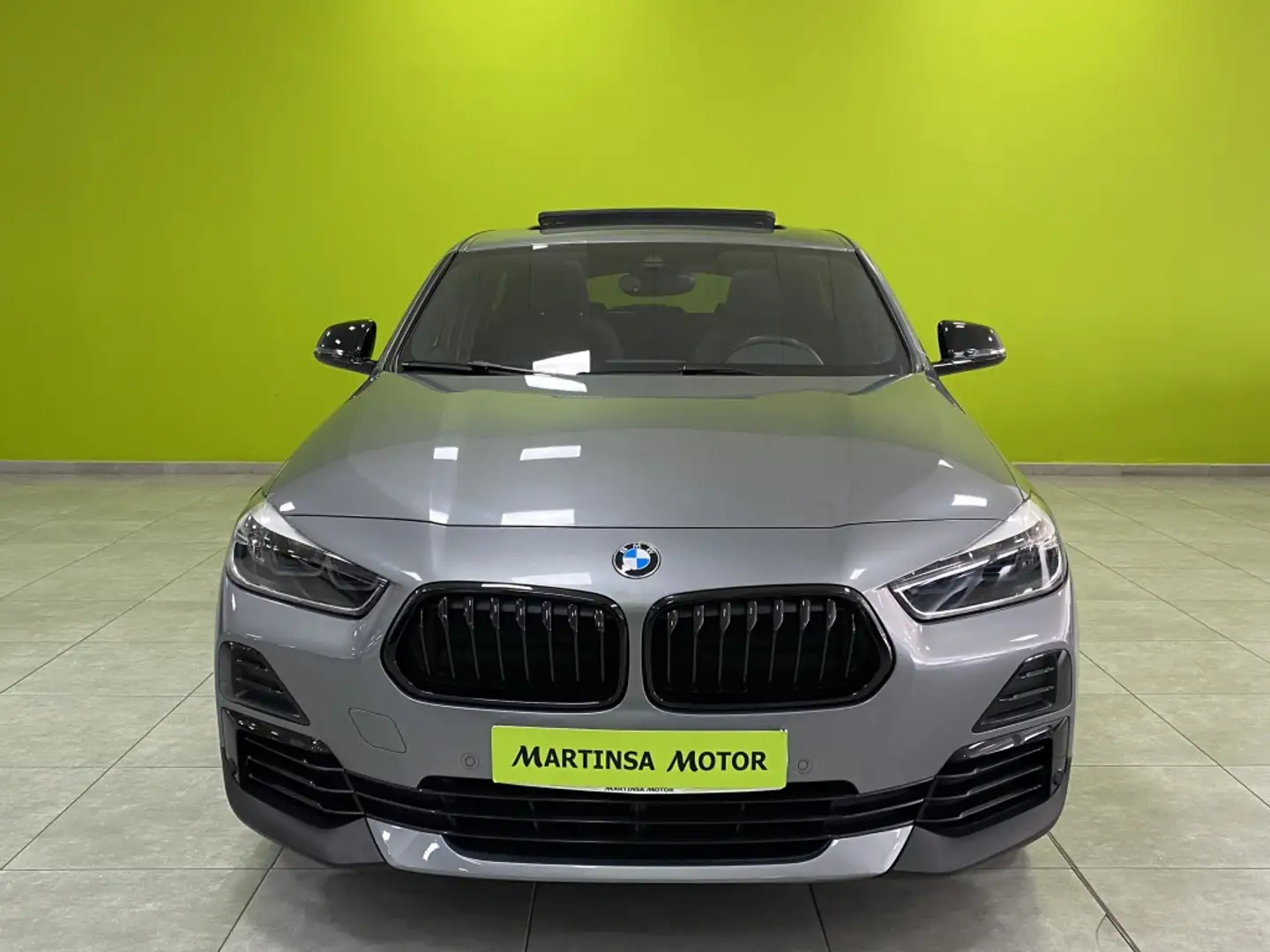 BMW X2 sDrive 18iA Advantage Gris - 2