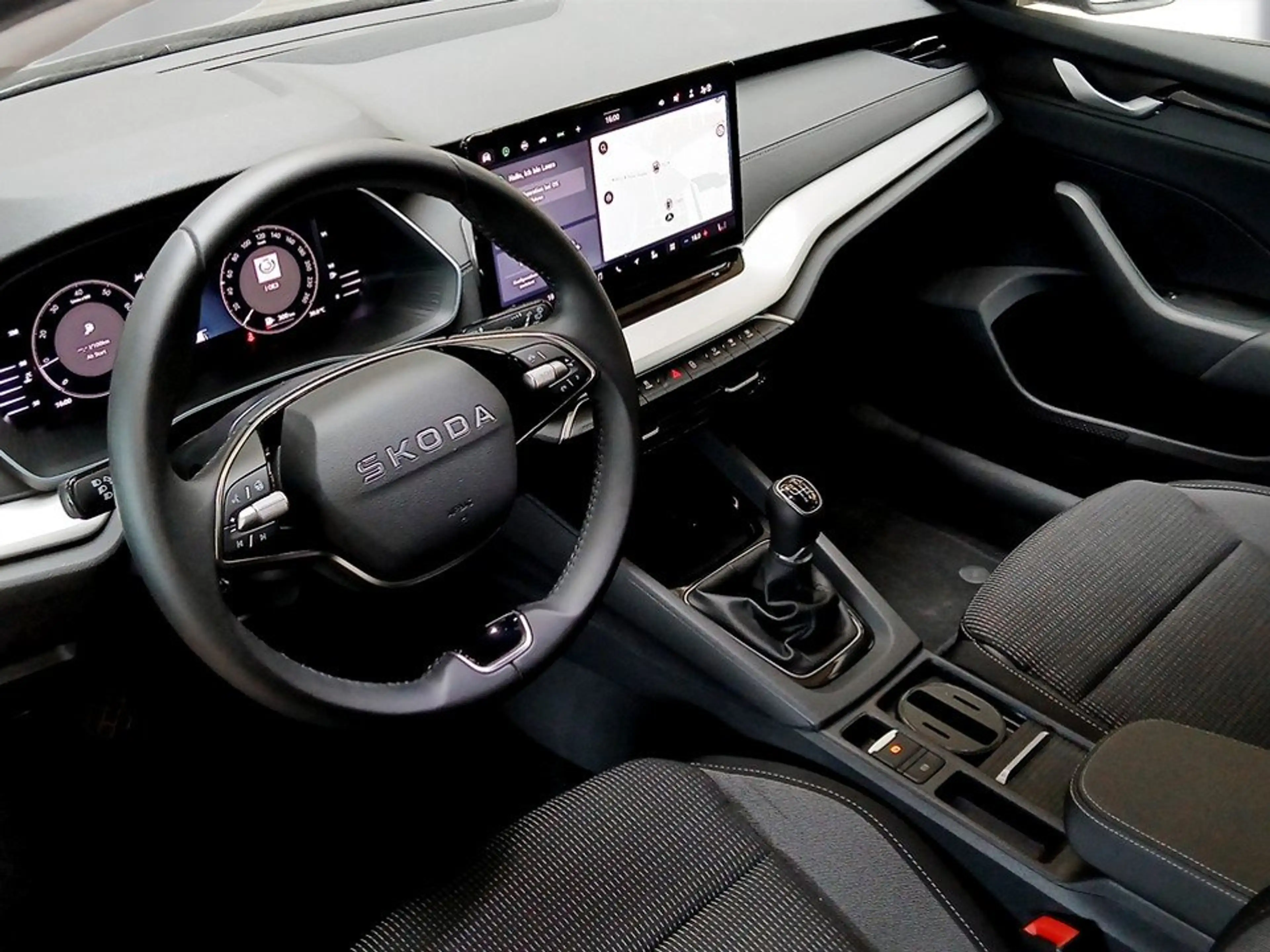 Skoda Octavia Combi 1.5 TSI DSG Selection AHK+LED+NAVI — photo 7