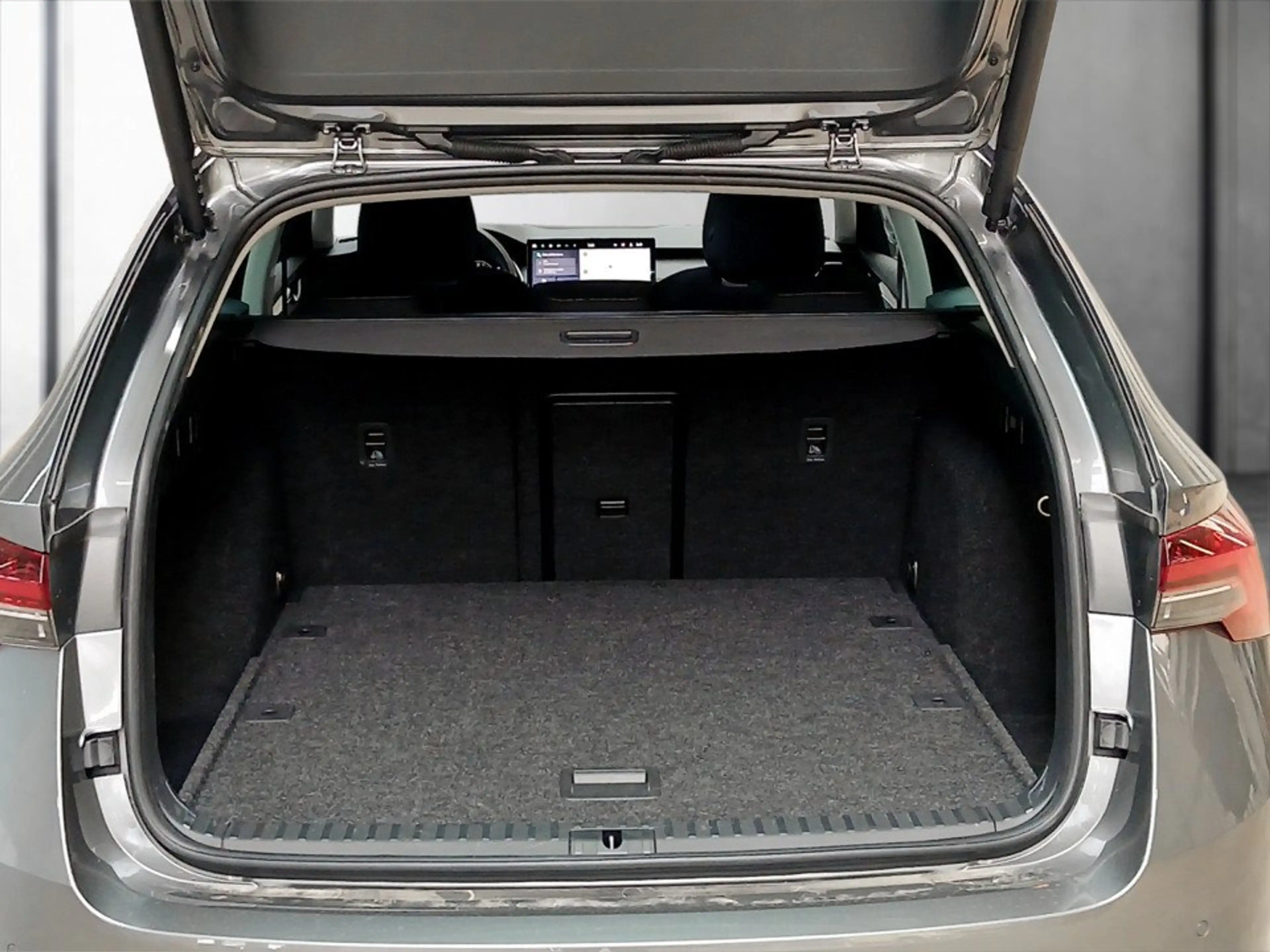 Skoda Octavia Combi 1.5 TSI DSG Selection AHK+LED+NAVI — photo 14