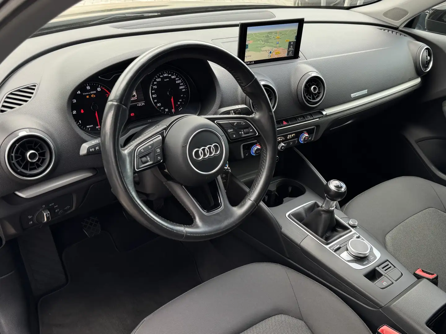Audi A3 Sportback 1.0 TFSI Pro Line | Navigatie Schwarz - 2