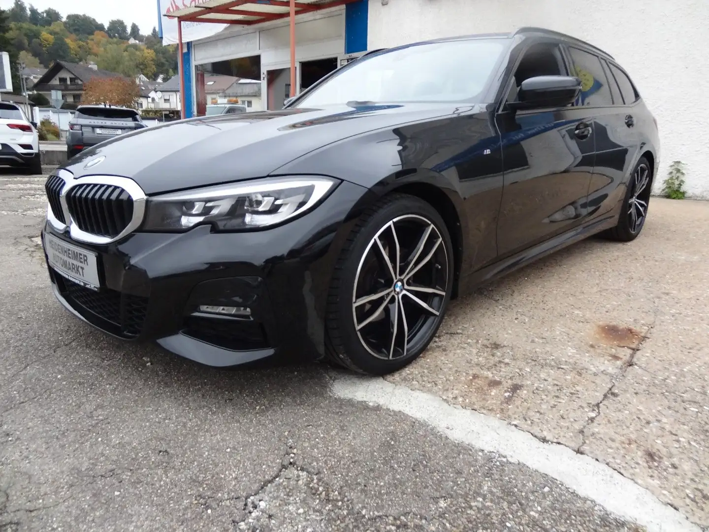 BMW 320 d M Sport/Virtual/Navi/AHK/190PS/ Zwart - 1