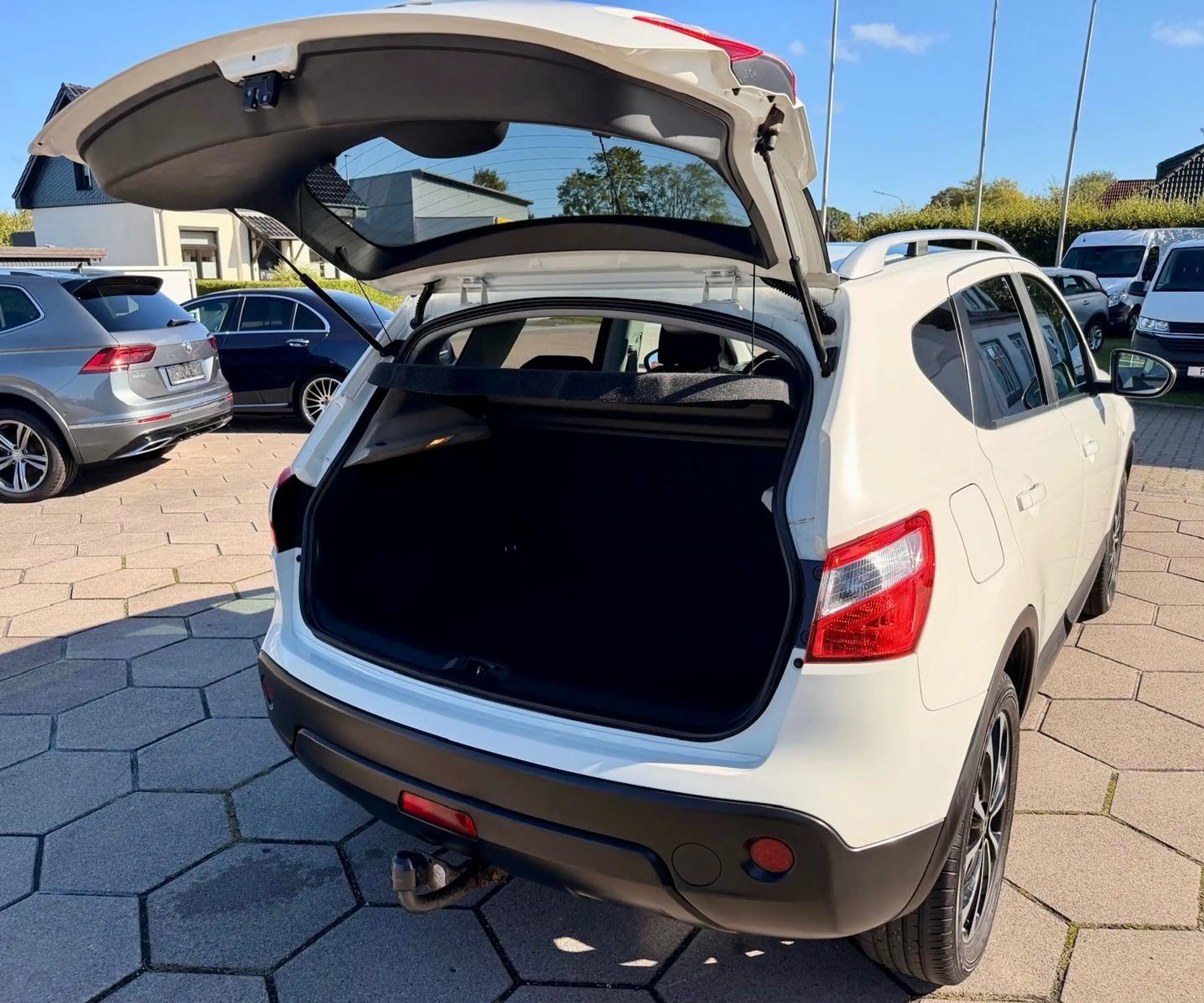 Nissan Qashqai 2.0 i-Way PANO NAVI KAMERA AHK — photo 7