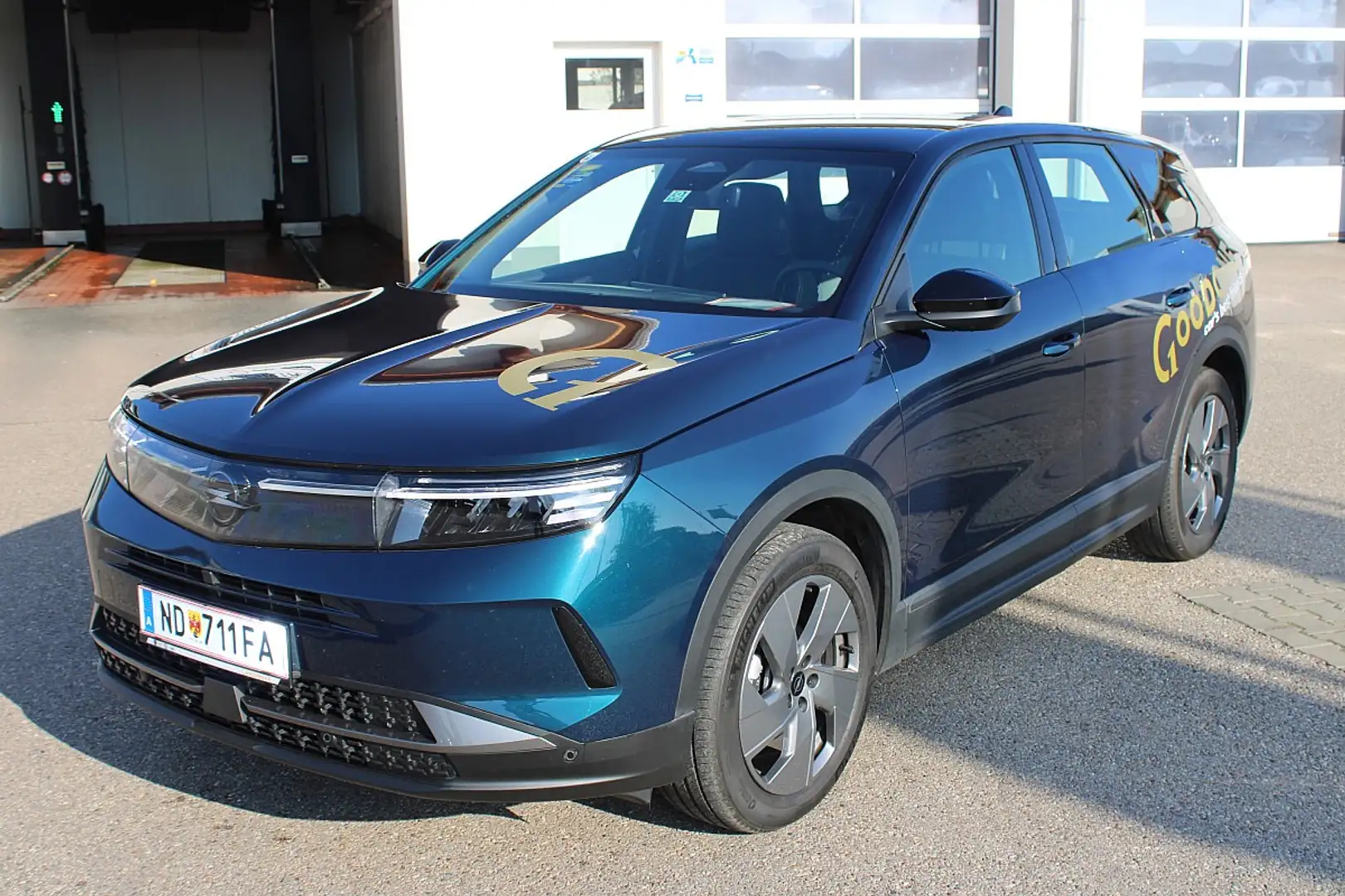 Opel Grandland 1.2 MHEV Edition Aut. Blau - 1