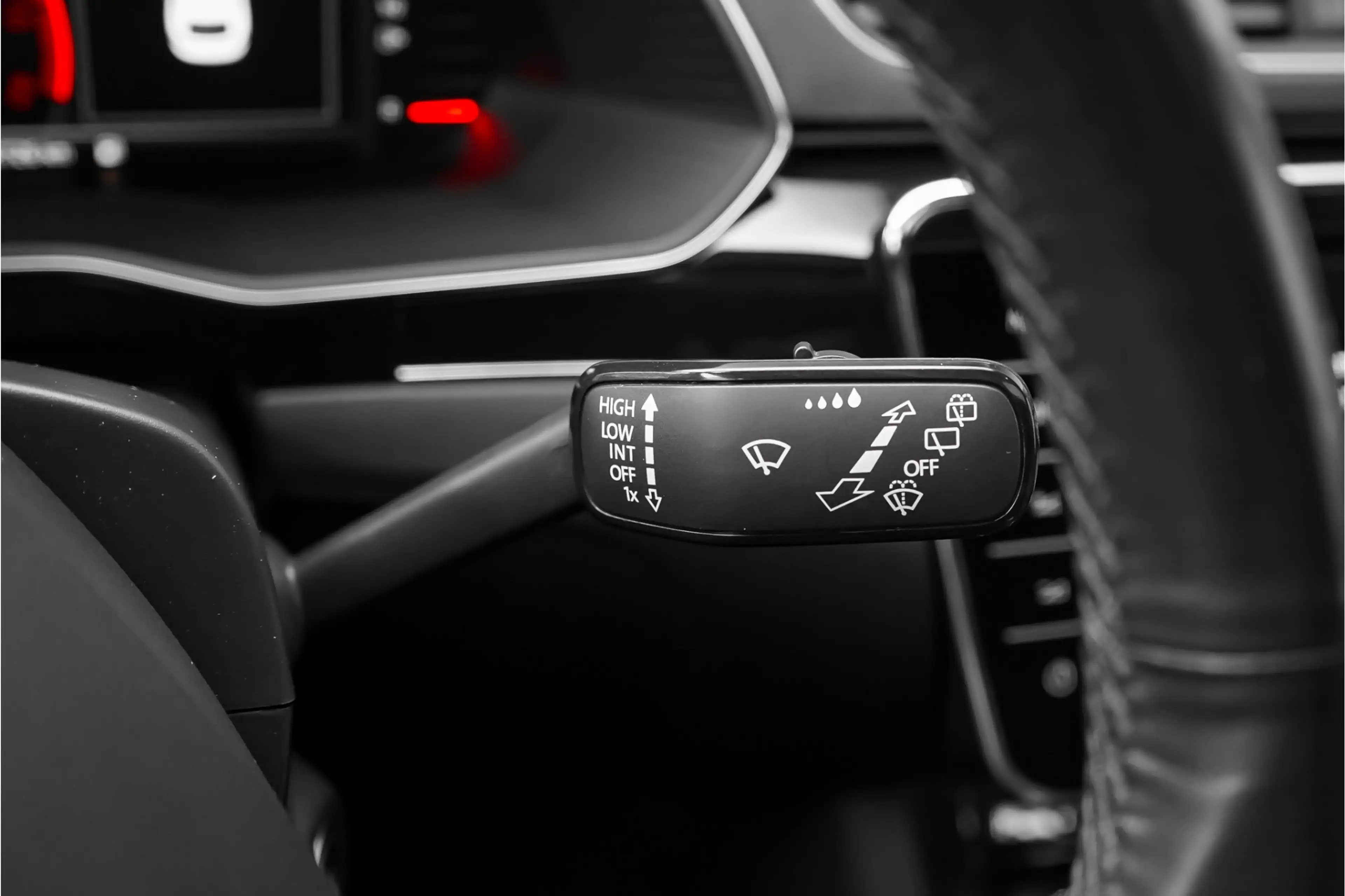 Skoda Superb Combi 1.4 TSI iV Laurin & Klement Pano ACC Trekhaa — photo 44