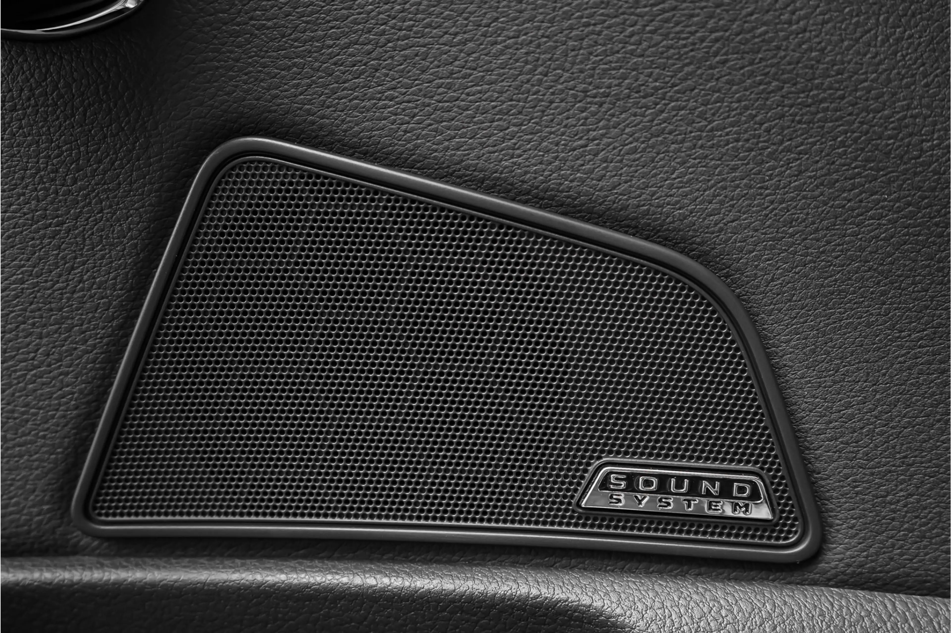 Skoda Superb Combi 1.4 TSI iV Laurin & Klement Pano ACC Trekhaa — photo 26