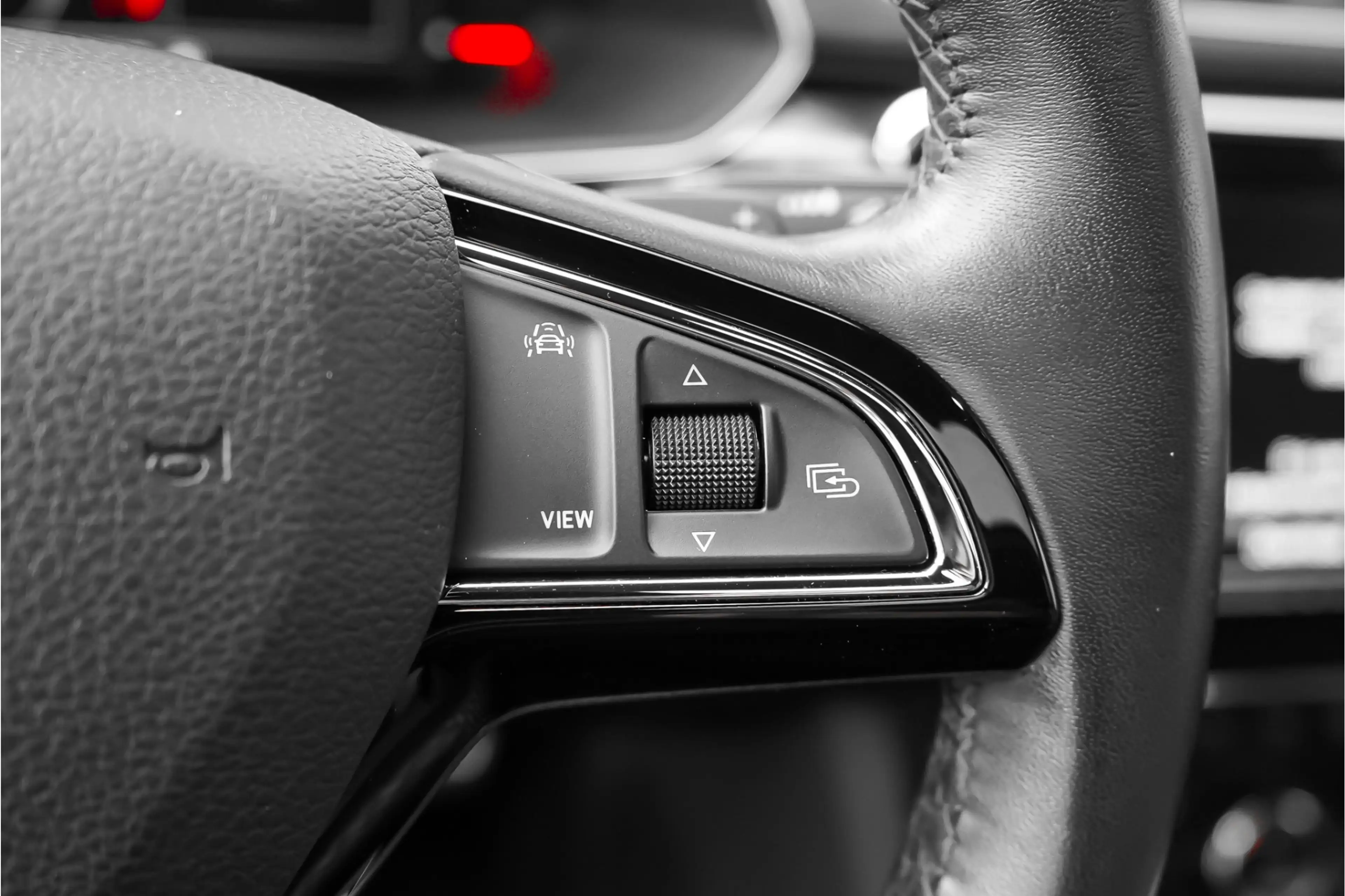 Skoda Superb Combi 1.4 TSI iV Laurin & Klement Pano ACC Trekhaa — photo 41