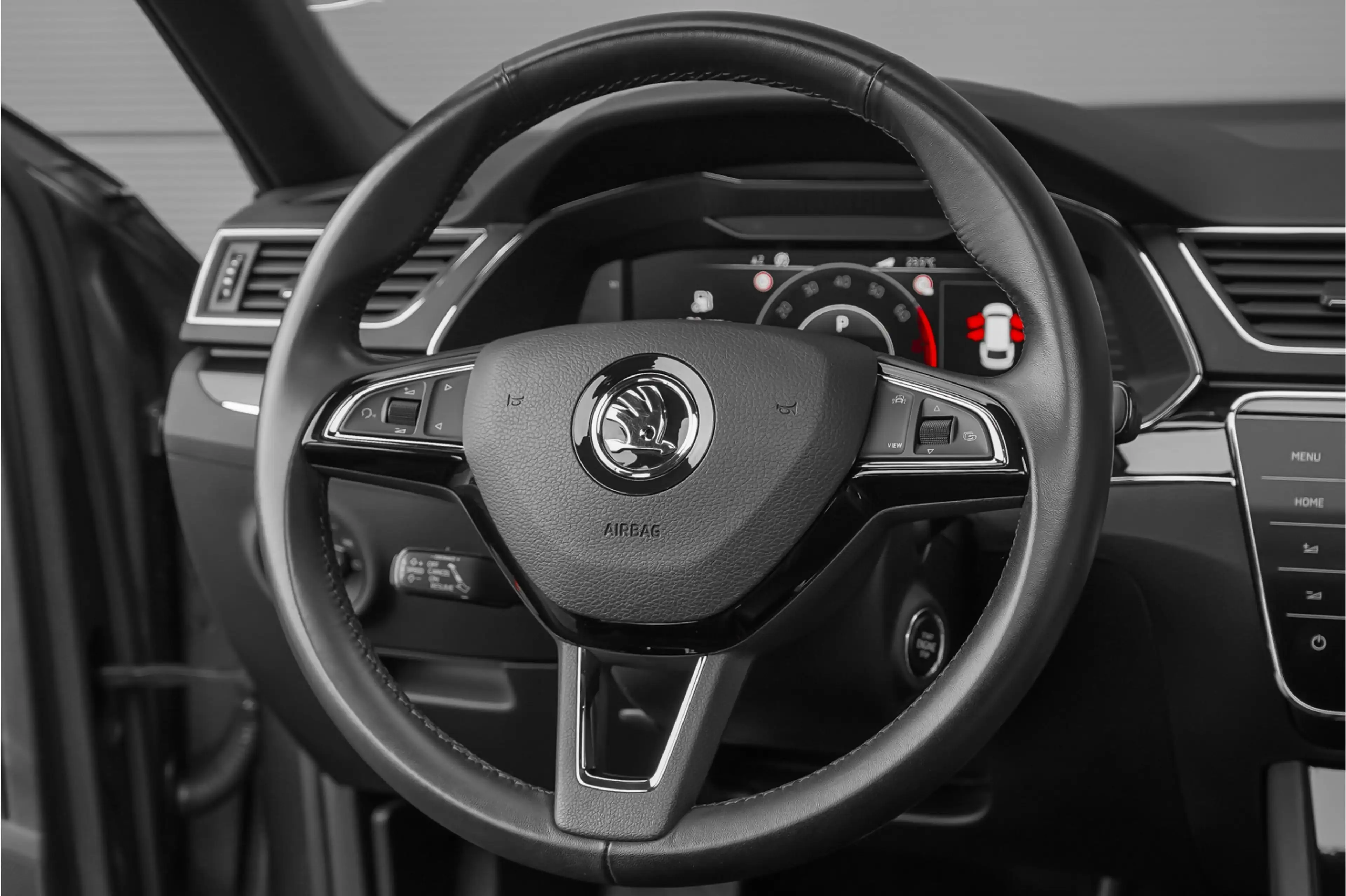 Skoda Superb Combi 1.4 TSI iV Laurin & Klement Pano ACC Trekhaa — photo 22