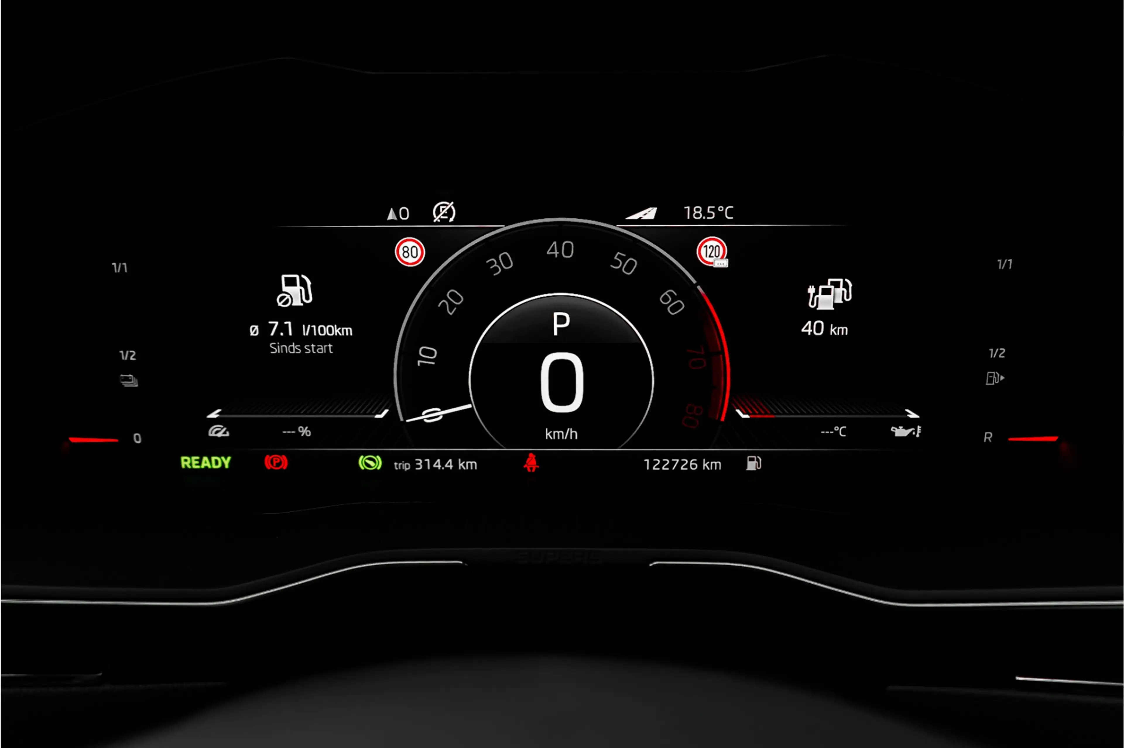 Skoda Superb Combi 1.4 TSI iV Laurin & Klement Pano ACC Trekhaa — photo 23
