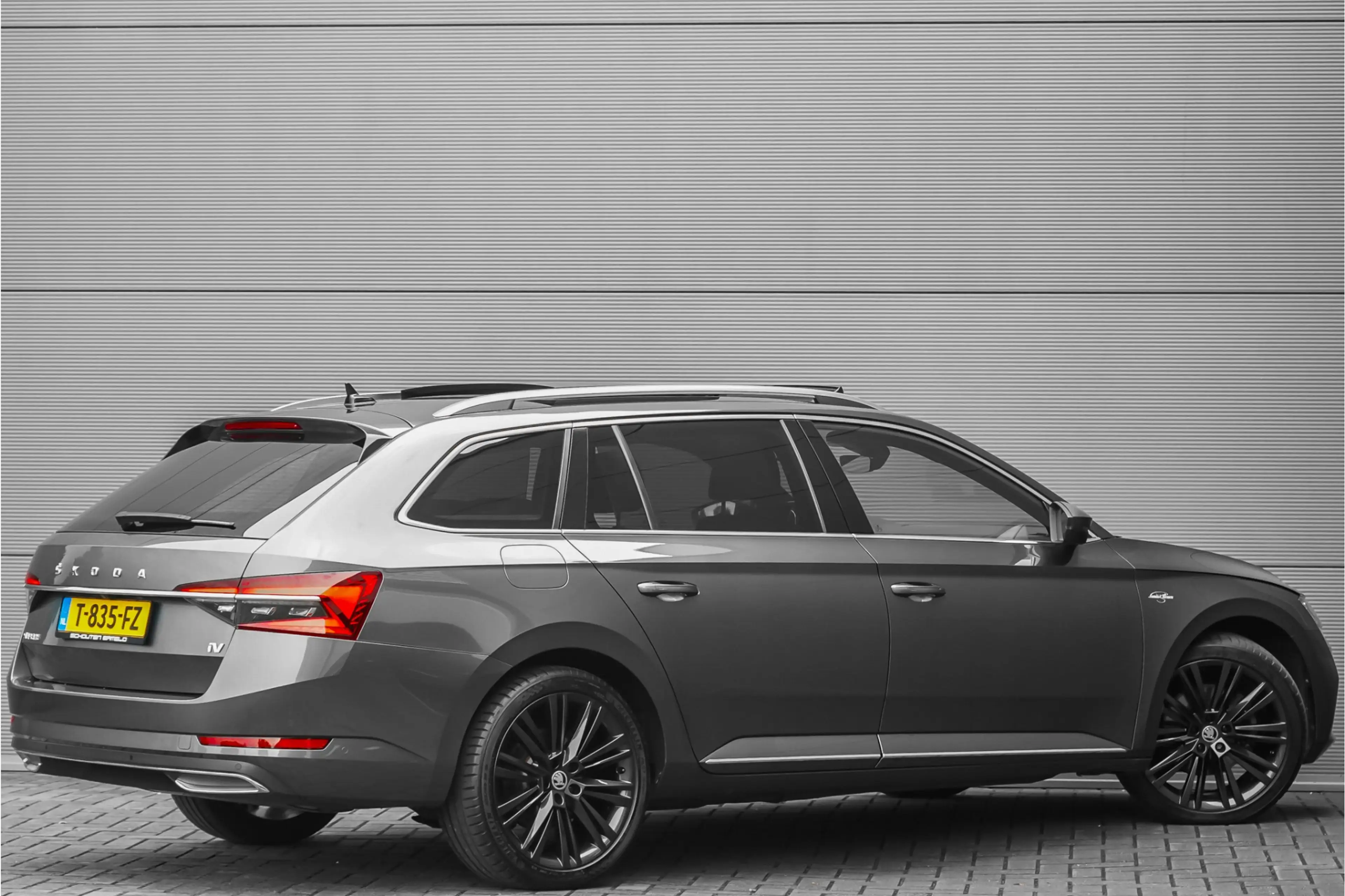 Skoda Superb Combi 1.4 TSI iV Laurin & Klement Pano ACC Trekhaa — photo 14