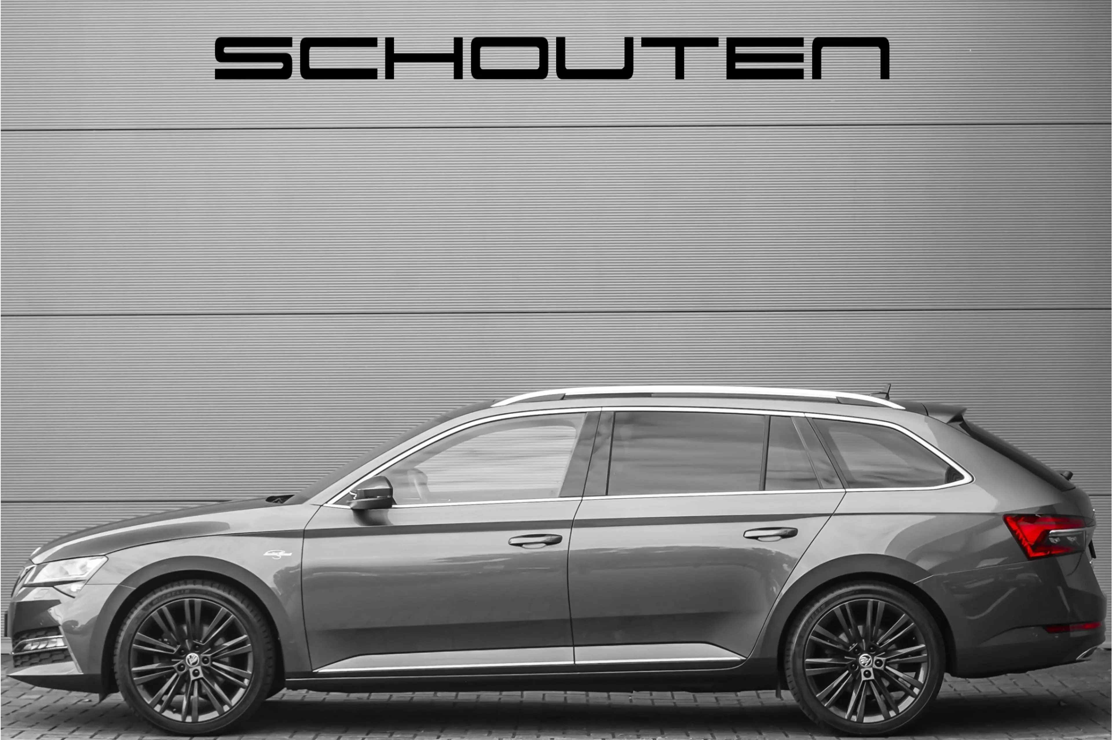 Skoda Superb Combi 1.4 TSI iV Laurin & Klement Pano ACC Trekhaa — photo 11