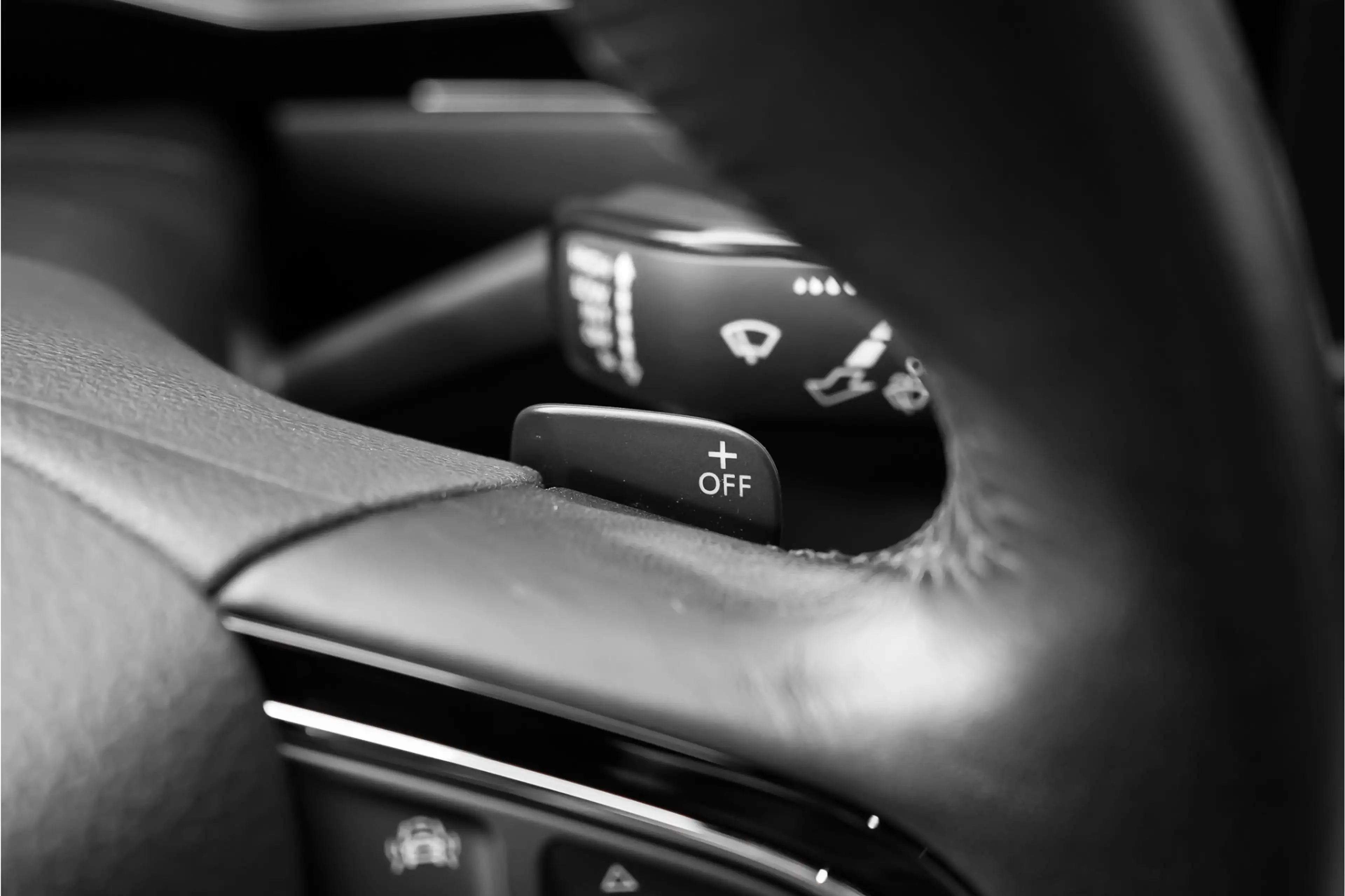 Skoda Superb Combi 1.4 TSI iV Laurin & Klement Pano ACC Trekhaa — photo 45