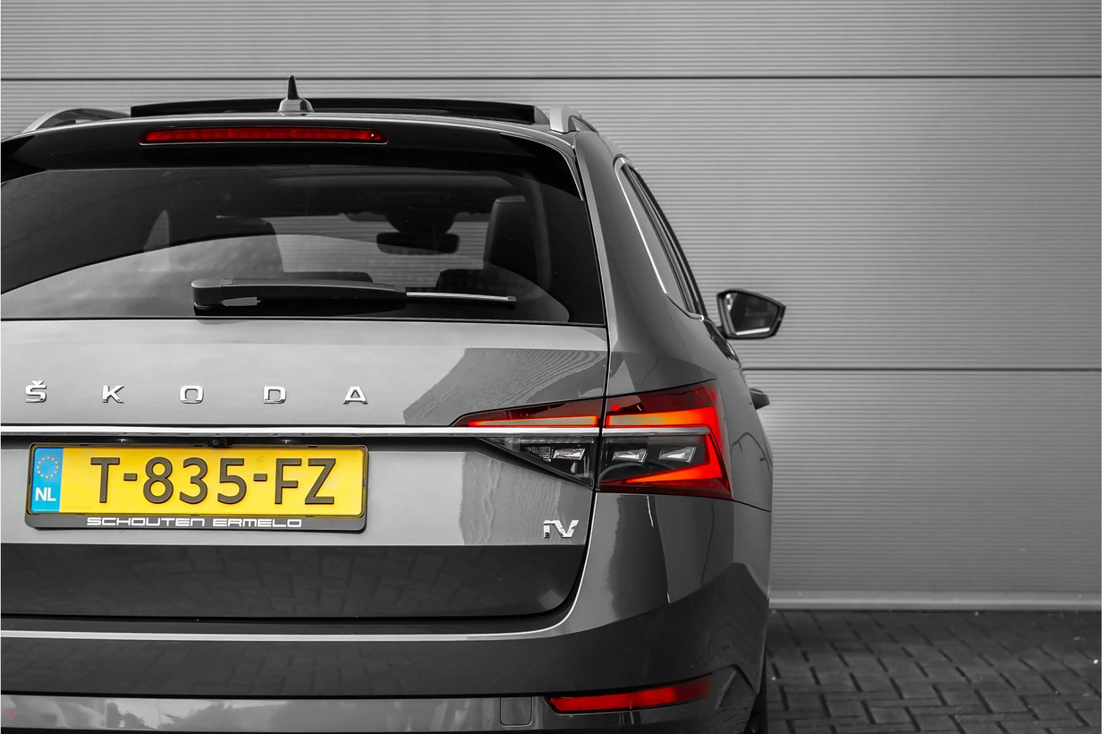Skoda Superb Combi 1.4 TSI iV Laurin & Klement Pano ACC Trekhaa — photo 17