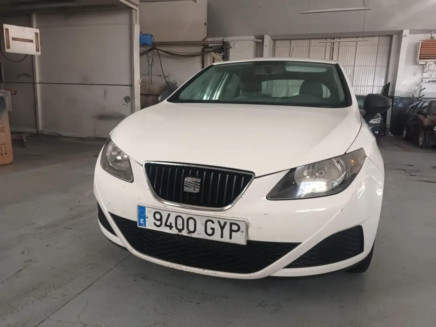 SEAT Ibiza 1.4TDI Reference Blanco - 2