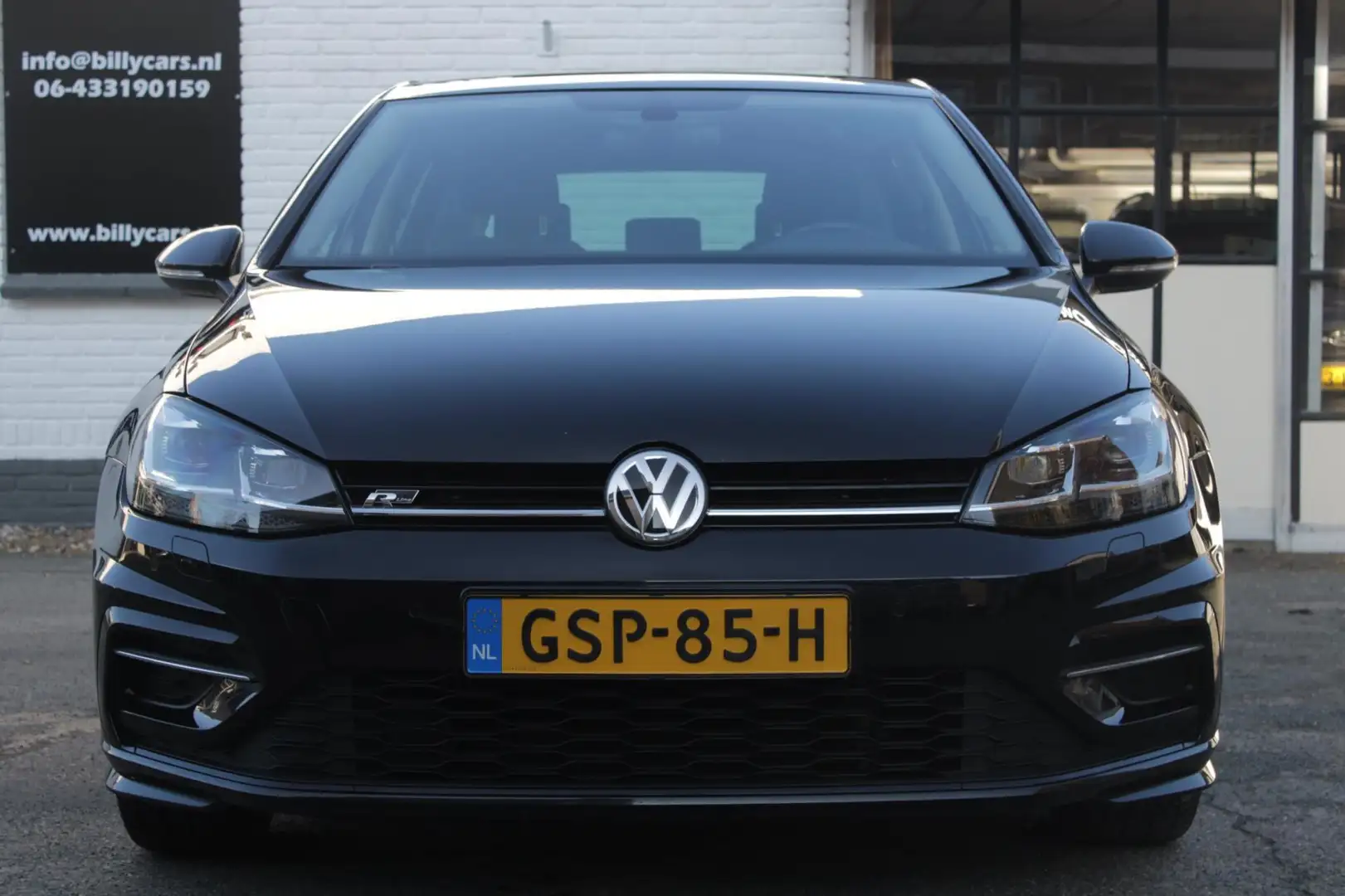 Volkswagen Golf 1.5 TSI Highline Business R / Automaat / Adaptieve Zwart - 2