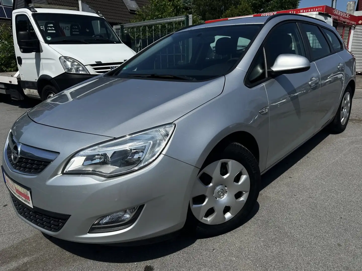 Opel Astra J 1.Hand 1.3 Diesel Euro5 TÜV NEU!inkl.1jG Argent - 1