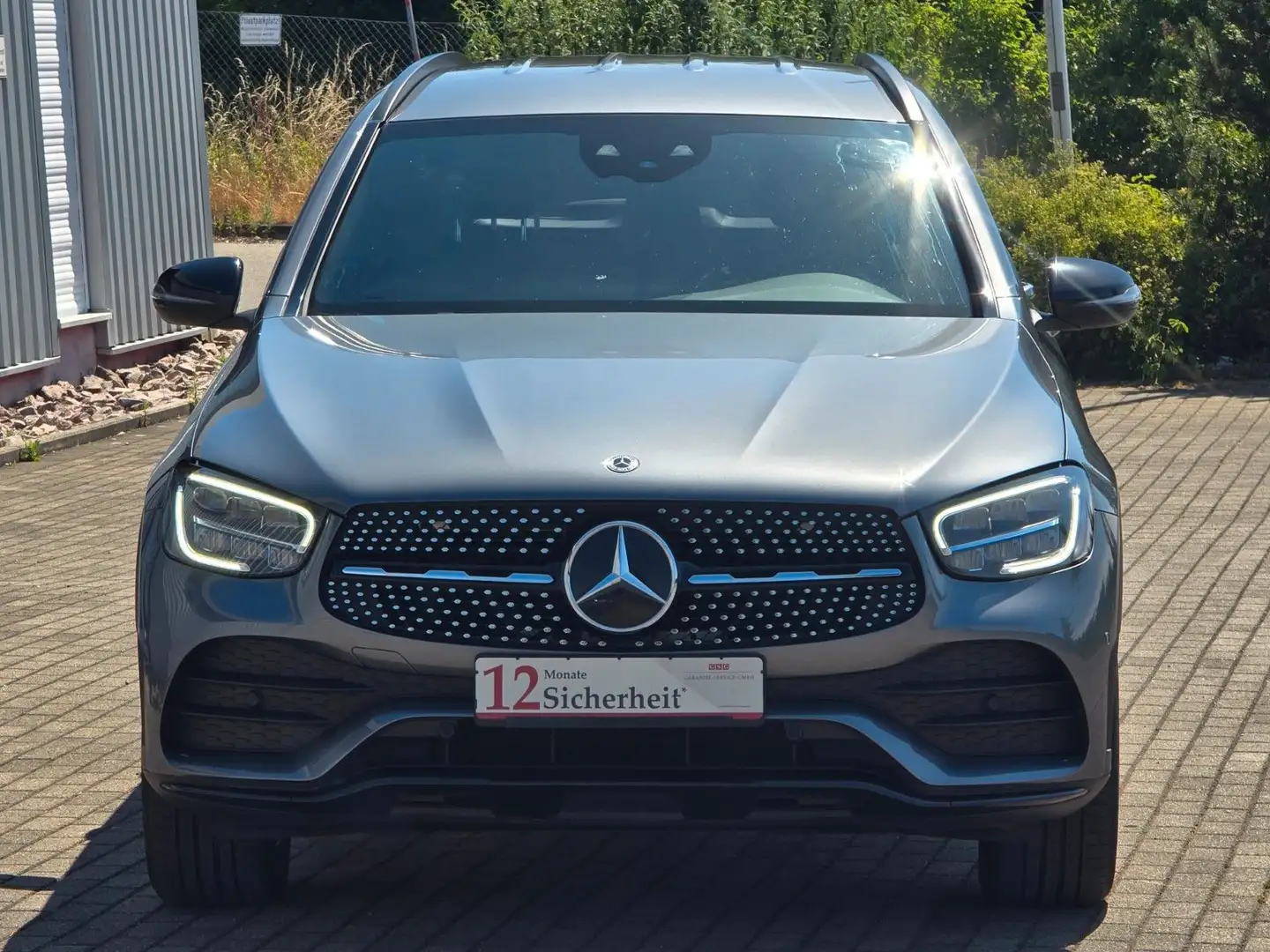 Mercedes-Benz GLC 220 d 4Matic/AMG LINE/NIGHT PAKET/KAMERA/MBUX Grau - 2