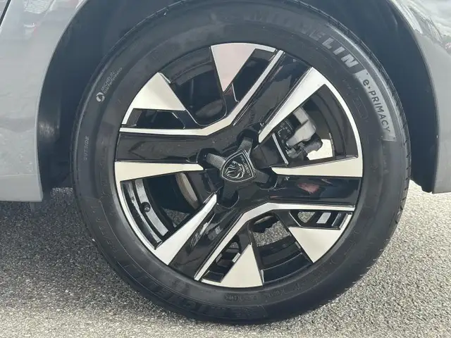 Peugeot 208 view 19