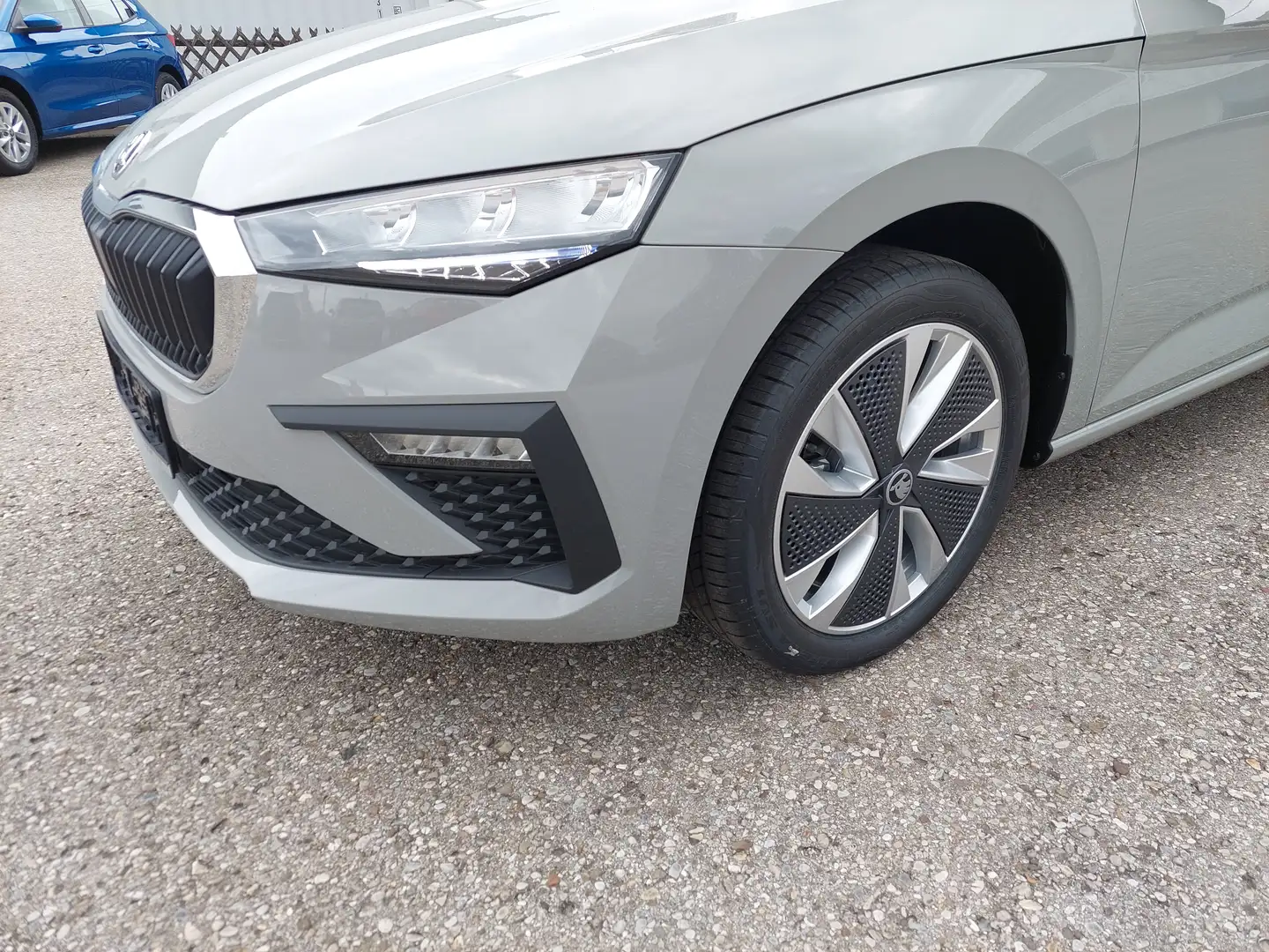 Skoda Scala 1.0 TSI Selection 130 Jahre 5J.Gar Kam Alu 17" Grau - 2