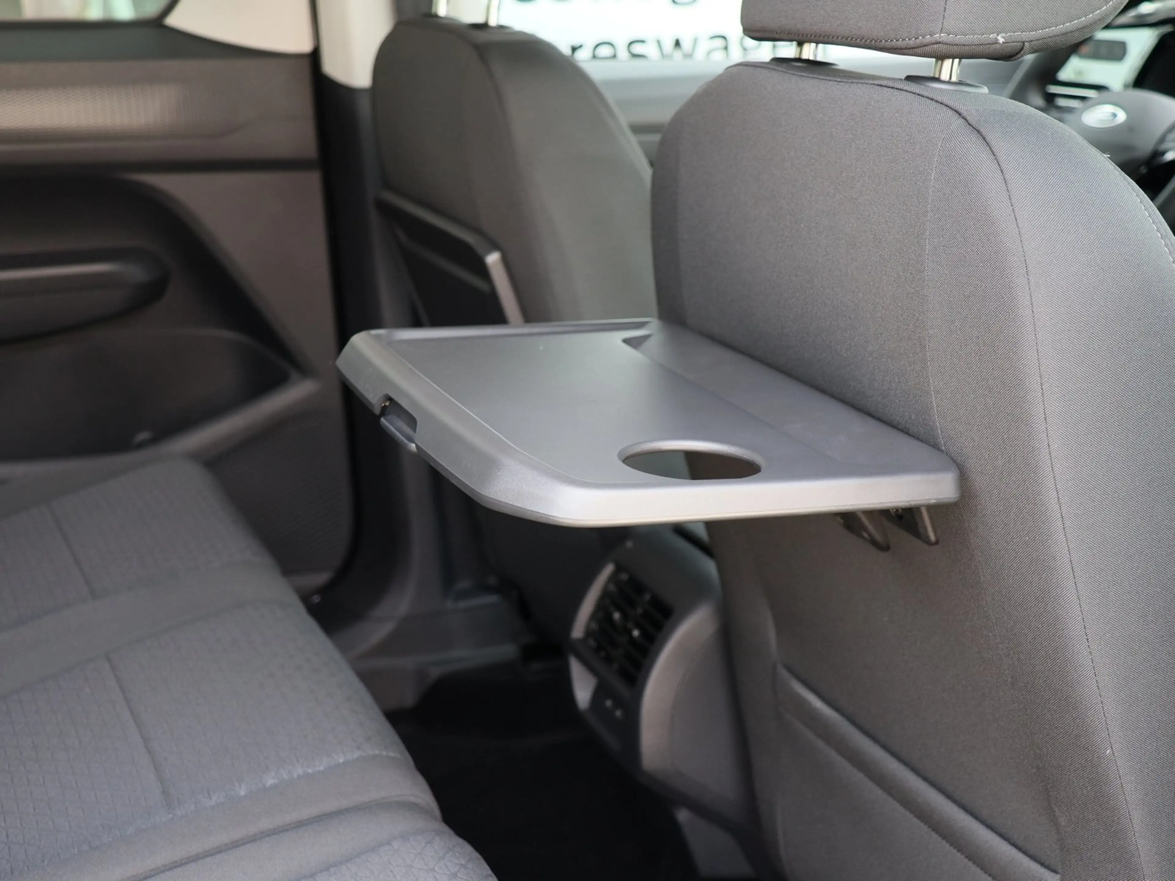 Ford Grand Tourneo Connect Titanium — photo 14