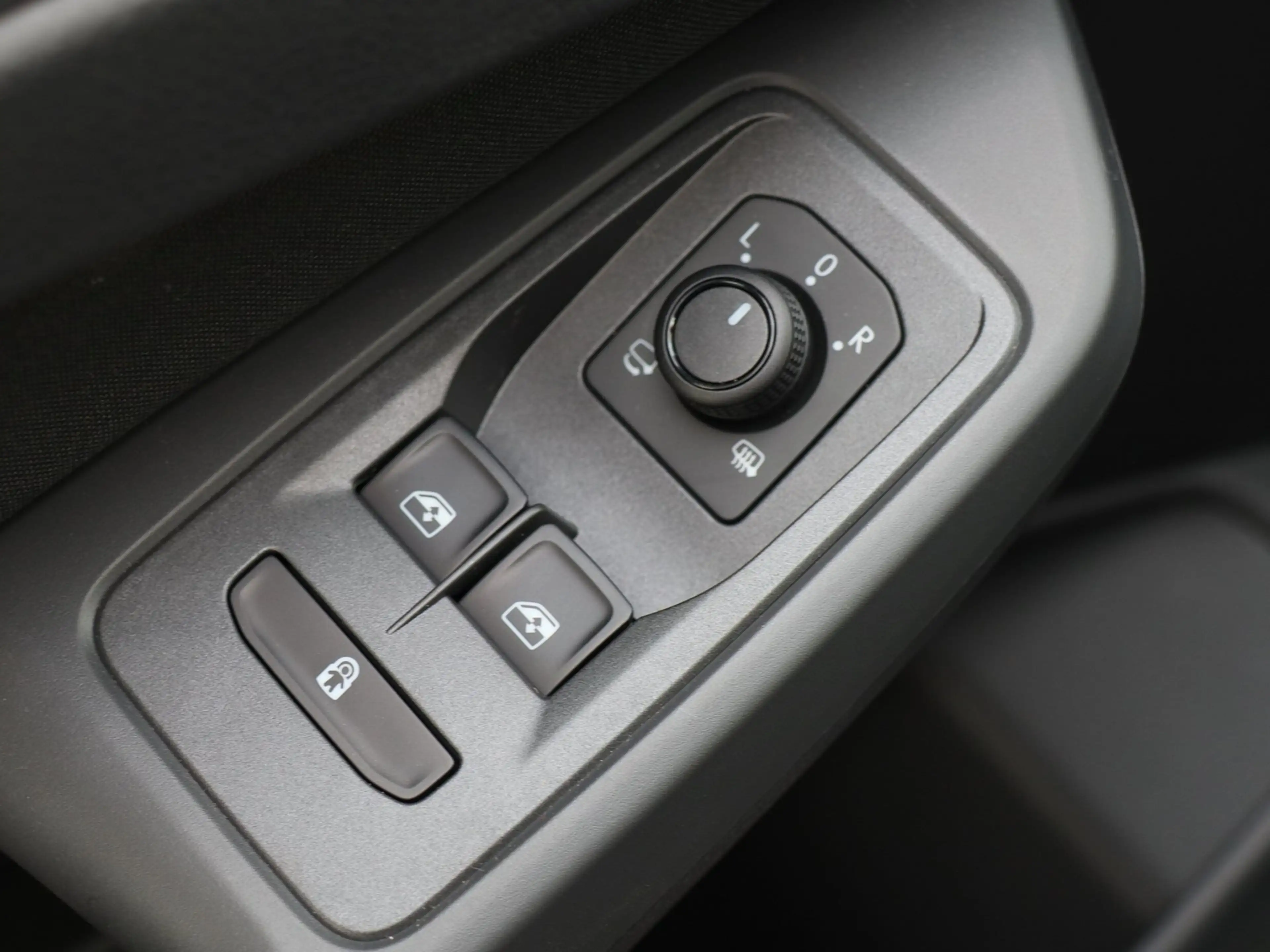 Ford Grand Tourneo Connect Titanium — photo 13