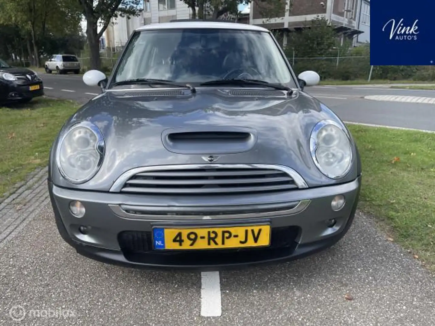 MINI Cooper S 1.6 Chili | Panoramadak | LM Velgen | 170 PK | NL Grijs - 2